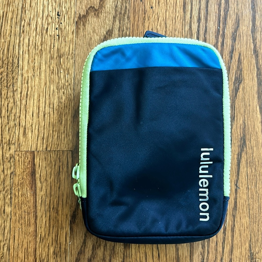 Lululemon Easy Access Crossbody